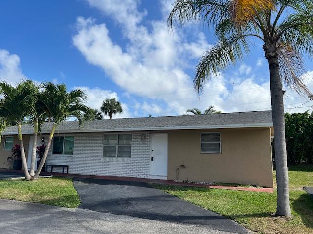 2712 Peer Ln in Delray Beach, FL - Foto de edificio