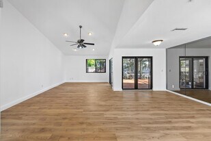 2925 Azalea Dr in Hollywood, FL - Building Photo