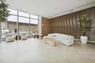 333 Sunseeker Ave in Innisfil, ON - Building Photo - Building Photo