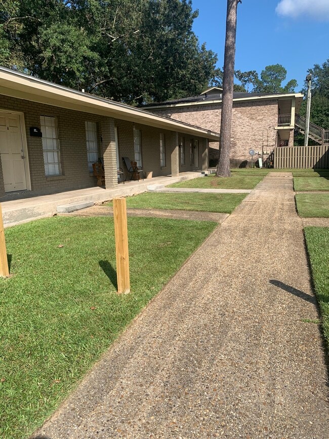 105 Smith St in Petal, MS - Building Photo - Building Photo