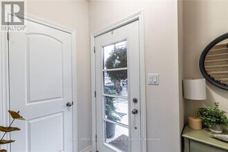 219 Dundas St E in Hamilton, ON - Building Photo - Building Photo