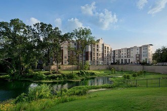 Vargos on the Lake in Houston, TX - Building Photo - Building Photo