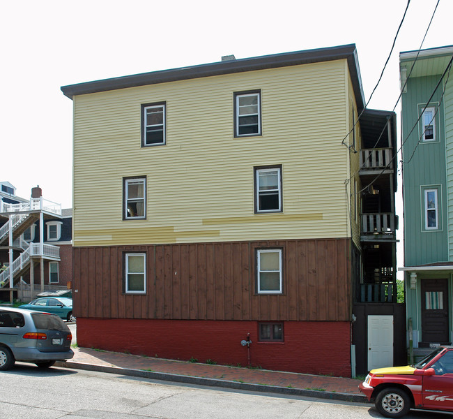 48 Wilmot St in Portland, ME - Foto de edificio - Building Photo