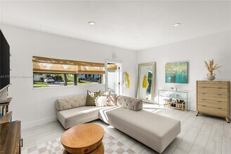 1965 Alamanda Dr in North Miami, FL - Building Photo - Building Photo