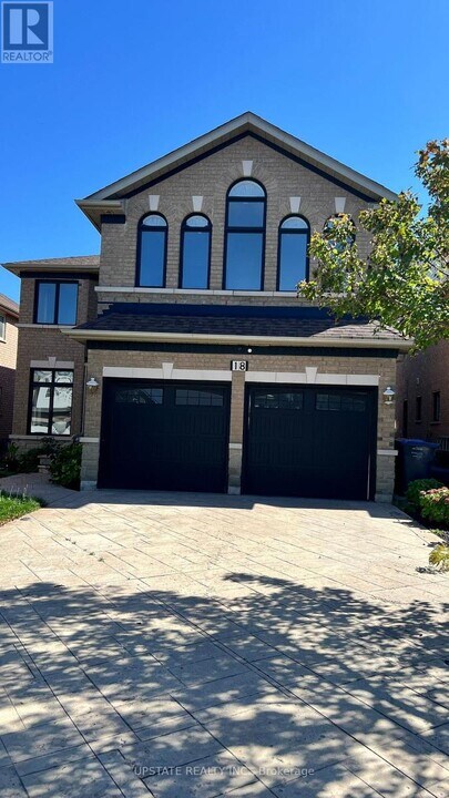 18 Highwood Rd in Brampton, ON - Building Photo