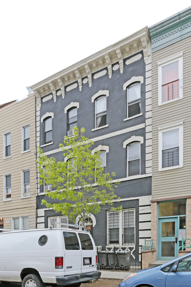 36 Starr St in Brooklyn, NY - Building Photo - Building Photo