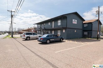 511-512 Gilmer St in Killeen, TX - Building Photo - Building Photo