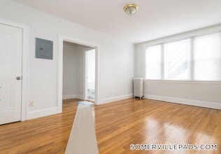 136 Highland Ave in Somerville, MA - Building Photo - Building Photo