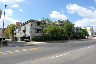 Burbank Apartments in Encino, CA - Building Photo - Building Photo