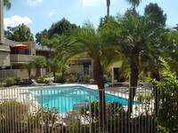 Aloma Apartments in Laguna Niguel, CA - Foto de edificio - Building Photo