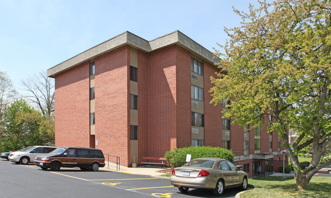 Harding House in Franklin, OH - Building Photo - Building Photo