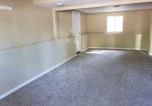 805 Pioneer Ln in Colorado Springs, CO - Building Photo - Building Photo