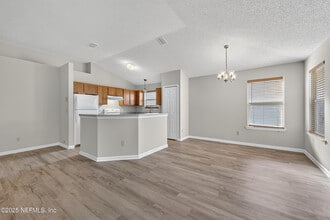 12119 Cancun Dr in Jacksonville, FL - Building Photo - Building Photo