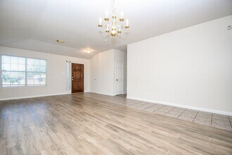 21839 Manitou Falls Ln in Katy, TX - Foto de edificio - Building Photo