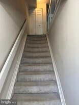 13513 Orchard Dr in Clifton, VA - Building Photo