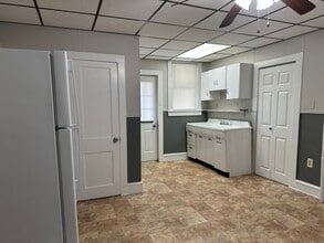 256 Main St, Unit 1st level in Duryea, PA - Building Photo - Building Photo