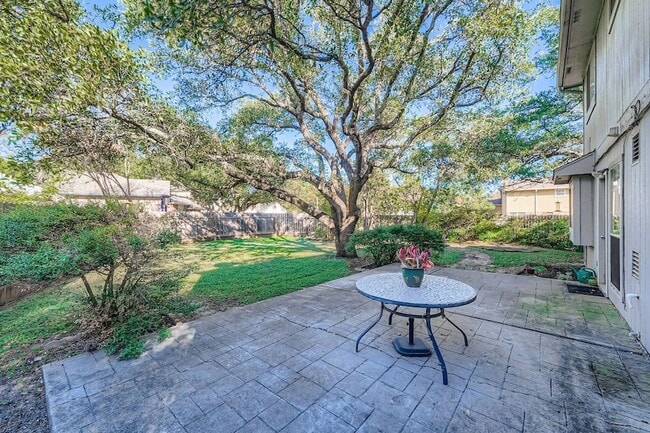 2812 Little Elm Trail