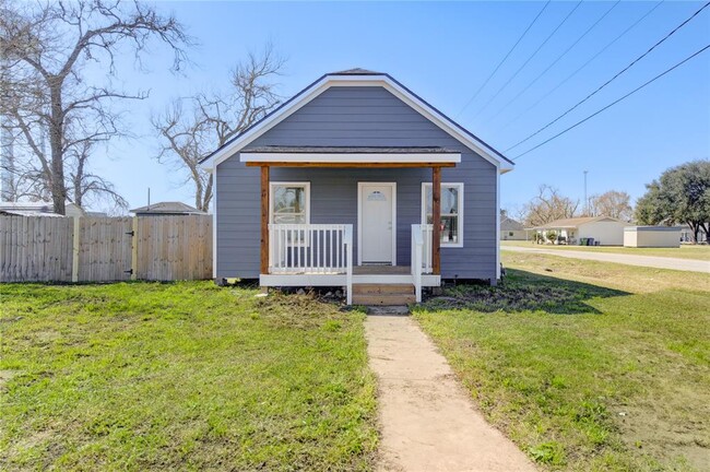 property at 225 Pecan St