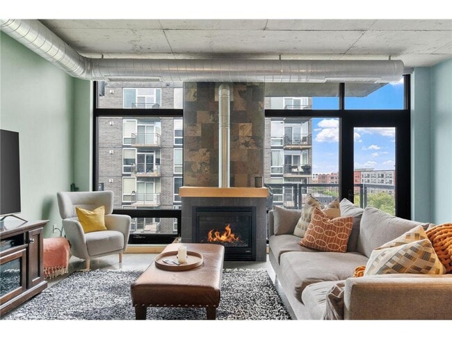 property at 720 N 4th St