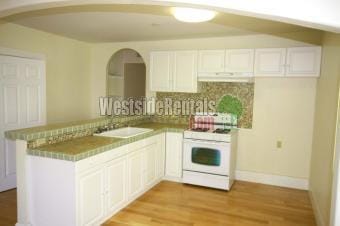 5656 Franklin Ave, Unit 5656 in Los Angeles, CA - Building Photo - Building Photo