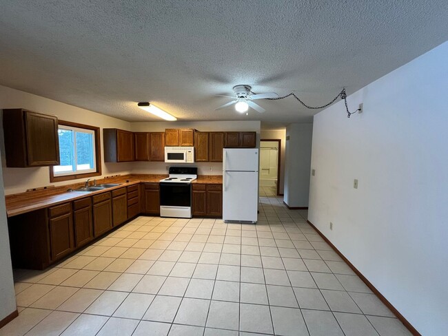 property at 149515-149515 Wineberry Ln