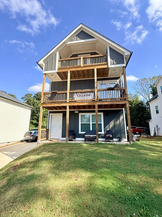 property at 958 Dr Martin Luther King Jr Pkwy