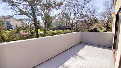 14 Cerone Ct, Unit 14 in West Orange, NJ - Building Photo - Building Photo