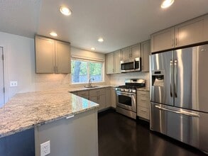 2312 Shepard St in Steilacoom, WA - Building Photo - Building Photo