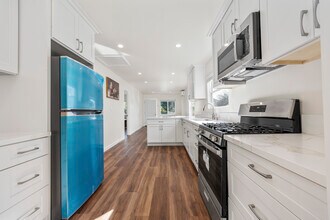 1443 W 36th Pl in Los Angeles, CA - Building Photo - Building Photo