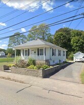 111 Oak St in Taunton, MA - Building Photo