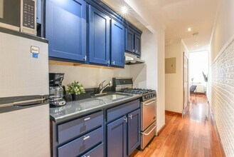 209 W 20th St, Unit SI ID1013665P in New York, NY - Building Photo - Building Photo