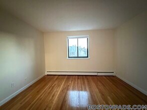 122 Dustin St in Boston, MA - Building Photo - Building Photo