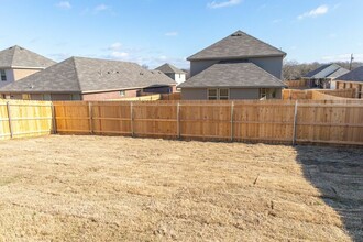 1601 Swallow Dr in Ennis, TX - Building Photo - Building Photo