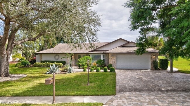 16686 Bobcat Dr in Ft. Myers, FL - Building Photo - Building Photo