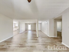 555 N Oakland Cir in Mcdonough, GA - Building Photo - Building Photo