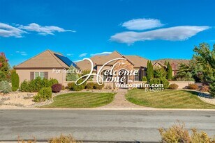 15020 Redmond Lp in Reno, NV - Building Photo