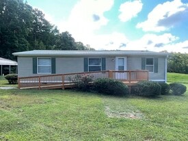 1564 Bowers Rd in Baskerville, VA - Building Photo