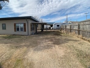135 SE 1st St in Moore, OK - Building Photo - Building Photo
