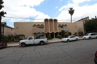 21725 Lanark St in Canoga Park, CA - Building Photo - Building Photo