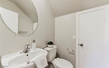 11 Stockton Edge Ave in North Las Vegas, NV - Building Photo - Building Photo