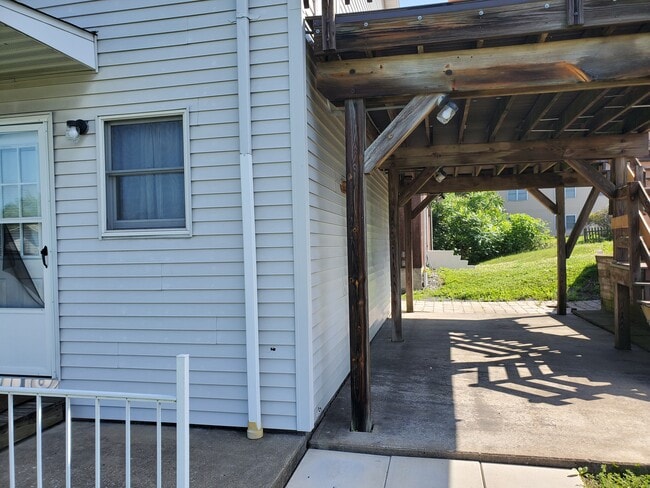 379 Dille St, Unit 379 Dillie Street
