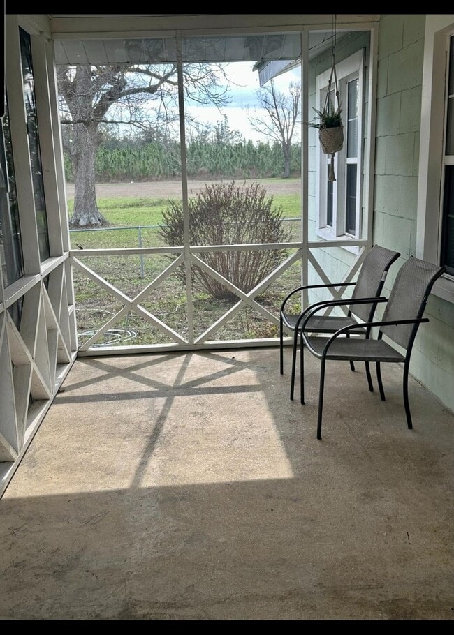 2595 NE Beulah Church Rd in Lee, FL - Building Photo - Building Photo