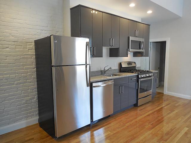 918 Cambridge St, Unit 918-01 in Cambridge, MA - Building Photo