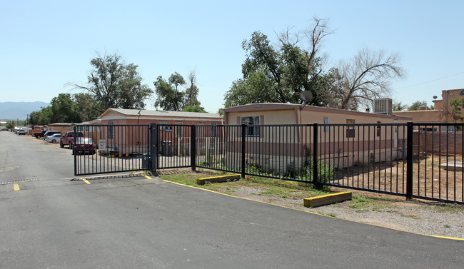 Green Valley Mobile Home Park in Albuquerque, NM - Foto de edificio - Building Photo