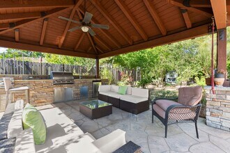 17431 Cohasset St in Los Angeles, CA - Building Photo - Building Photo