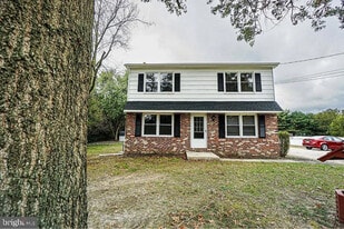 488 Taylor Rd in Newfield, NJ - Building Photo