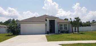 602 Crescent Key Dr in St. Augustine, FL - Building Photo