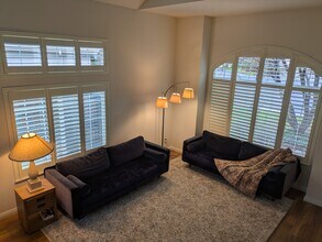 105 Donegan Ct in Folsom, CA - Foto de edificio - Building Photo