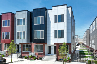 Richmond Square in Philadelphia, PA - Building Photo