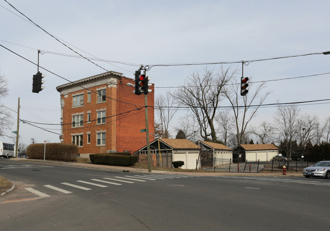 2 Fraser Pl in Hartford, CT - Building Photo - Building Photo